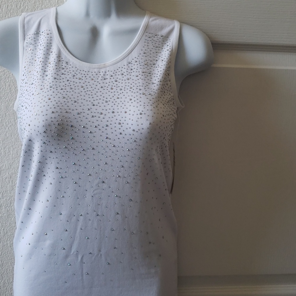 Women's stretchy white tank